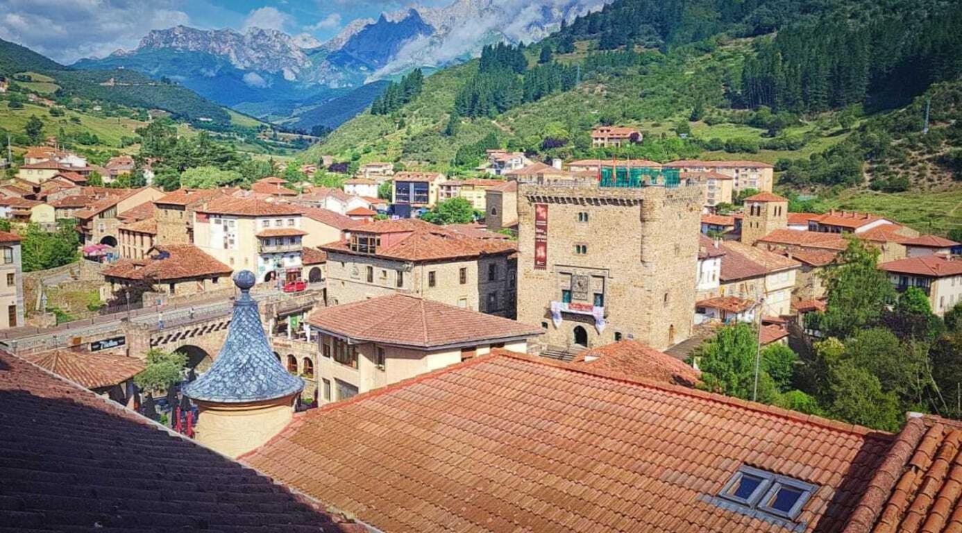 Appartement El Mirador De La Torre à Potes Extérieur photo
